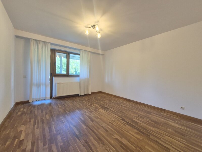 Baneasa, Dobrogeanu Gherea-Garlei, comision 0%, vila P+1+M 6 camere, curte 550 mp.