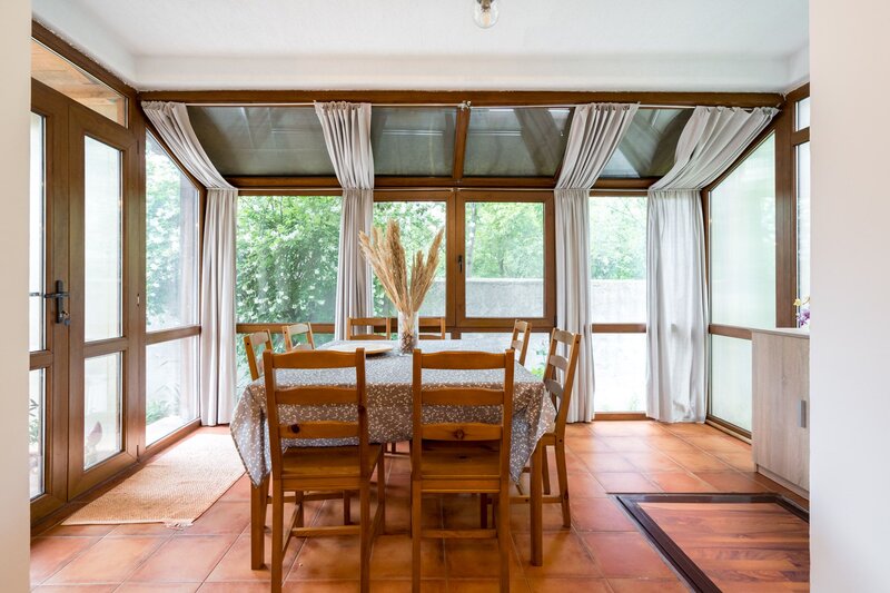 Baneasa, Dobrogeanu Gherea-Garlei, comision 0%, vila P+1+M 6 camere, curte 550 mp.