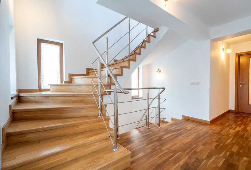 Baneasa, Dobrogeanu Gherea-Garlei, comision 0%, vila P+1+M 6 camere, curte 550 mp.