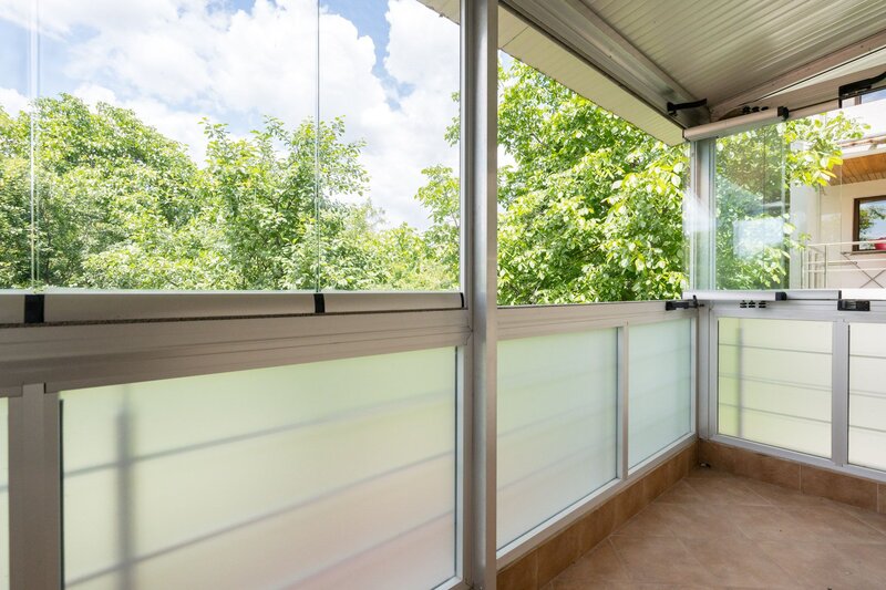 Baneasa, Dobrogeanu Gherea-Garlei, comision 0%, vila P+1+M 6 camere, curte 550 mp.